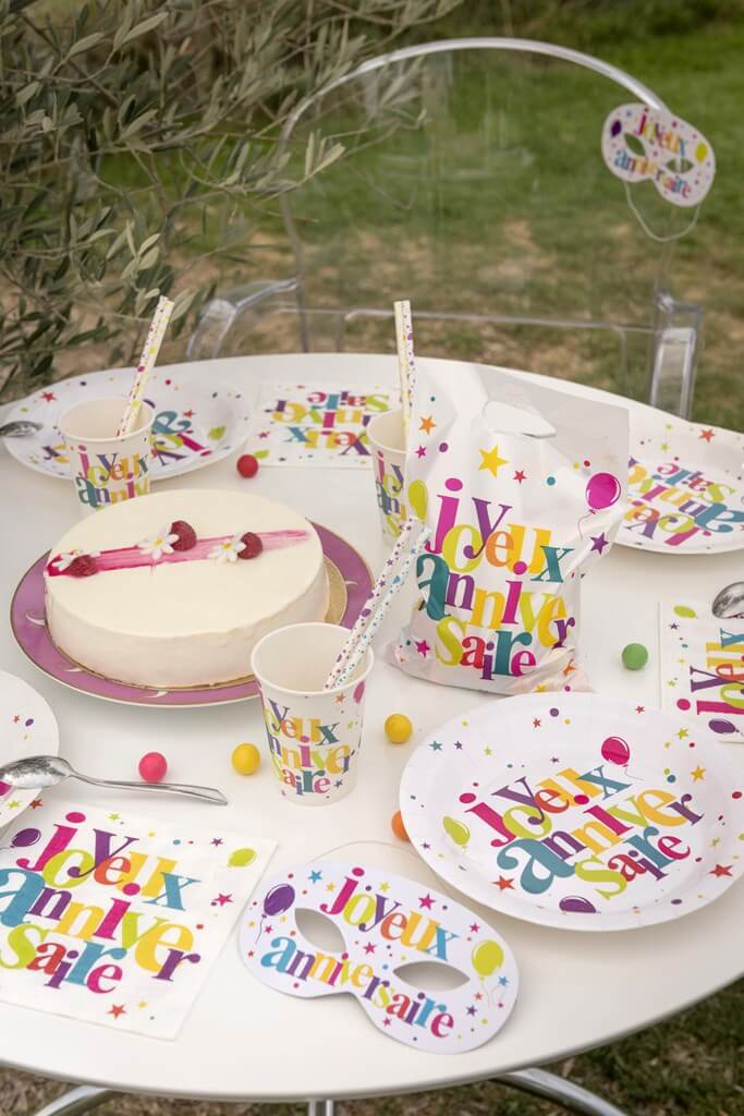 Kit Joyeux Anniversaire Multicolore 10 Pers Kits Anniversaire Pour Garcon Sur Sparklers Club