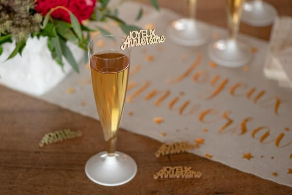 CONFETTIS DE TABLE - JOYEUX ANNIVERSAIRE